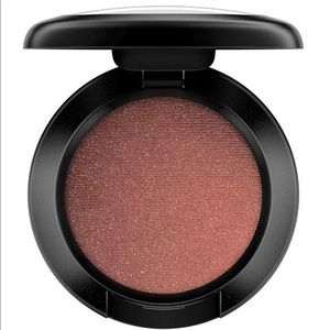 MAC veluxe pearl eyeshadow in antiqued. New, unused, unopened.